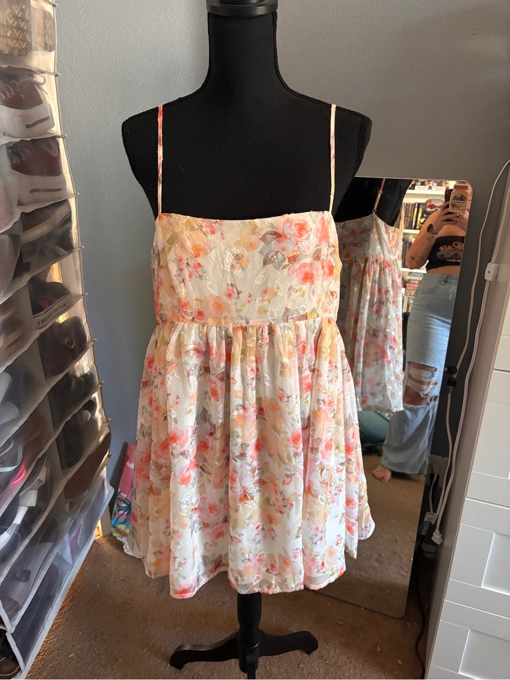 Windsor women’s Floral Spaghetti-Strap Dress in Cream and Pink